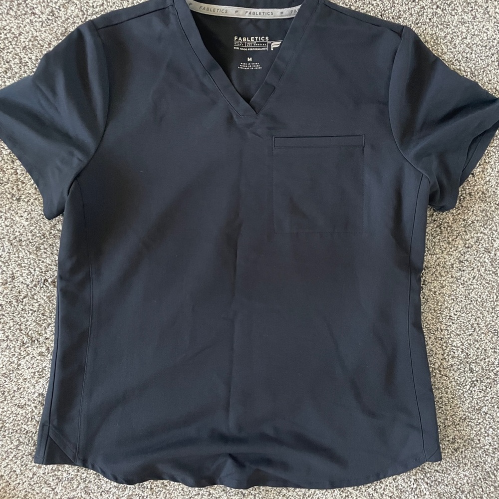 Black Fabletics scrub top size medium